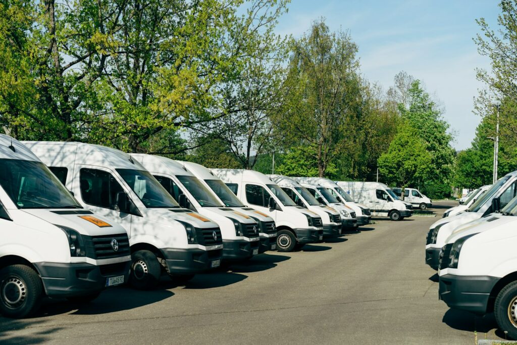 Flotte d'utilitaires d'entreprise entretenue par le garage EURAUTO en Île-de-France